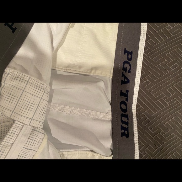 Men’s Golf Shorts - Picture 3 of 5
